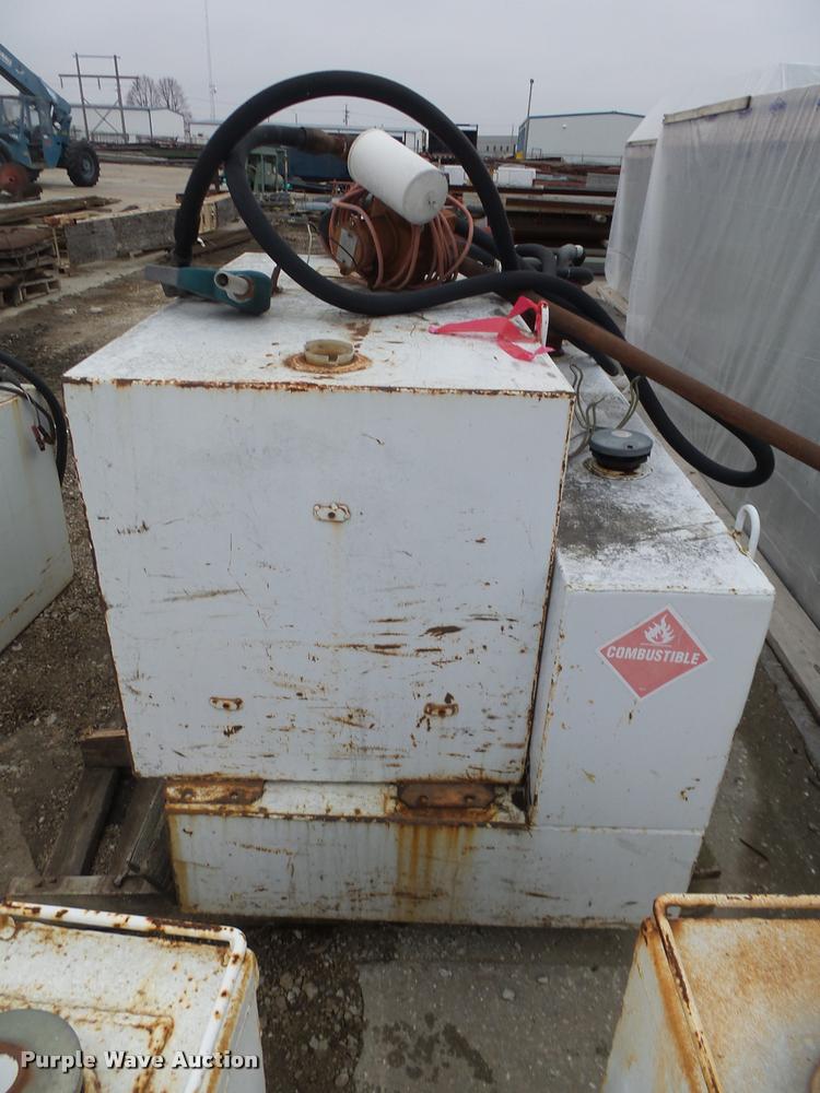 image for item DA7406 (4) fuel tanks