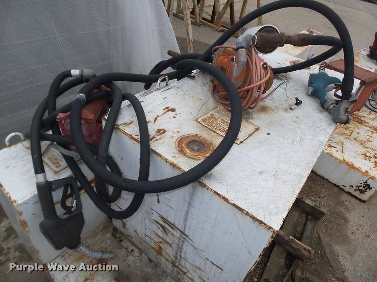 image for item DA7406 (4) fuel tanks