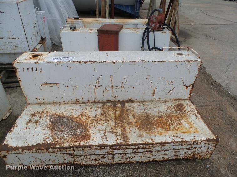 image for item DA7407 (3) L-shaped fuel tanks