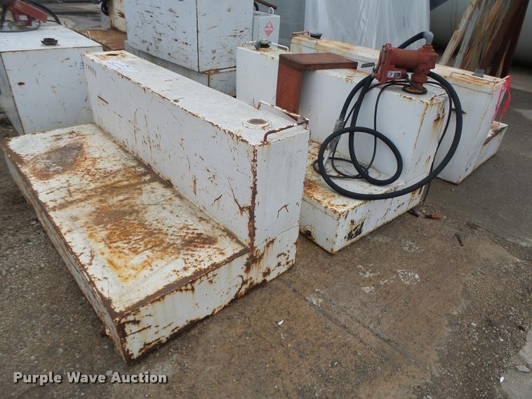 image for item DA7407 (3) L-shaped fuel tanks