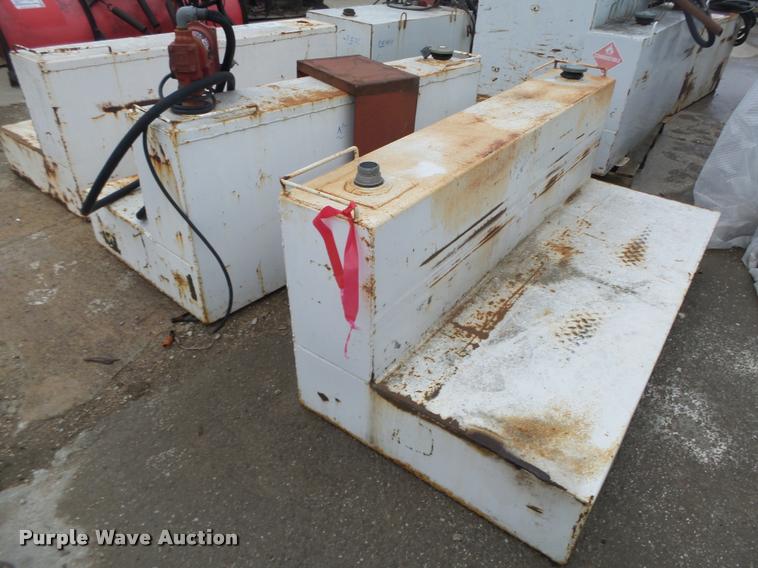 image for item DA7407 (3) L-shaped fuel tanks