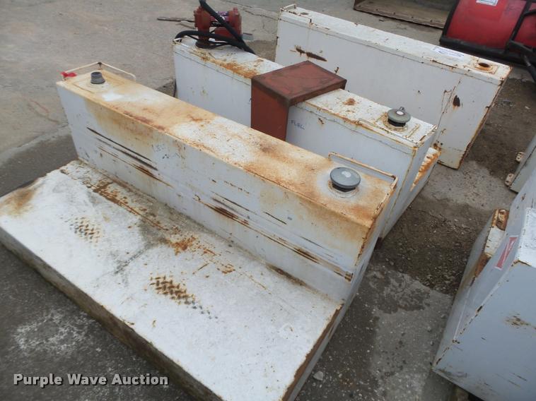 image for item DA7407 (3) L-shaped fuel tanks