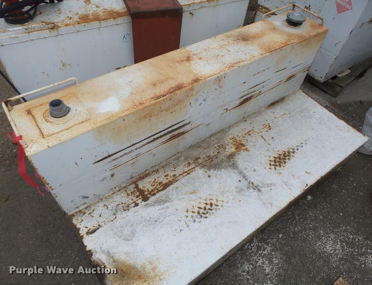 image for item DA7407 (3) L-shaped fuel tanks