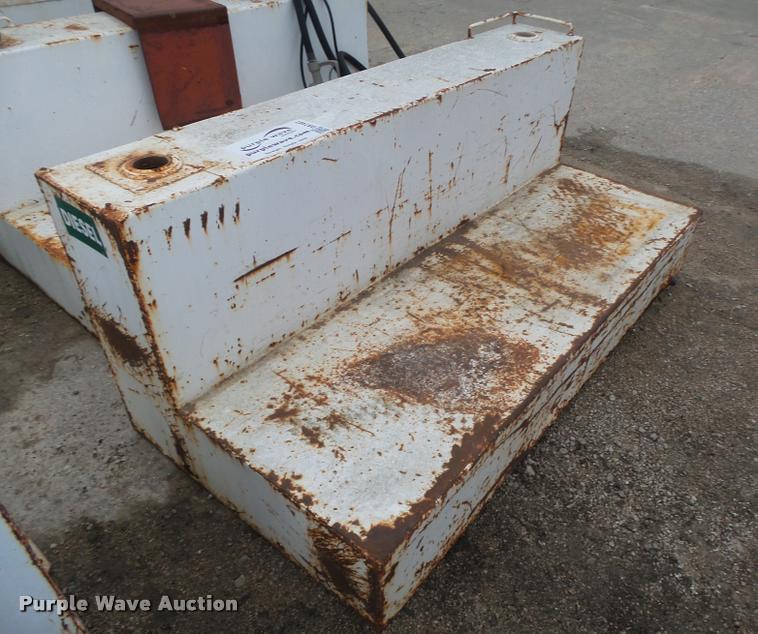 image for item DA7407 (3) L-shaped fuel tanks