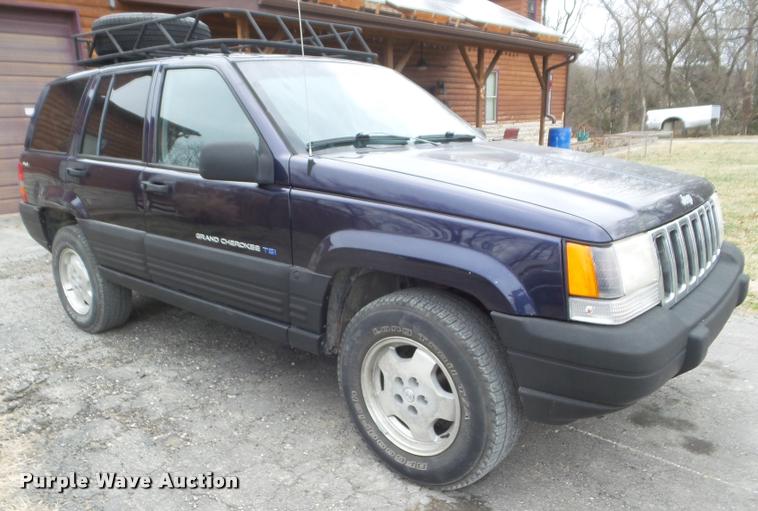image for item DA7740 1997 Jeep Grand Cherokee SUV
