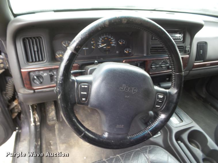 image for item DA7740 1997 Jeep Grand Cherokee SUV