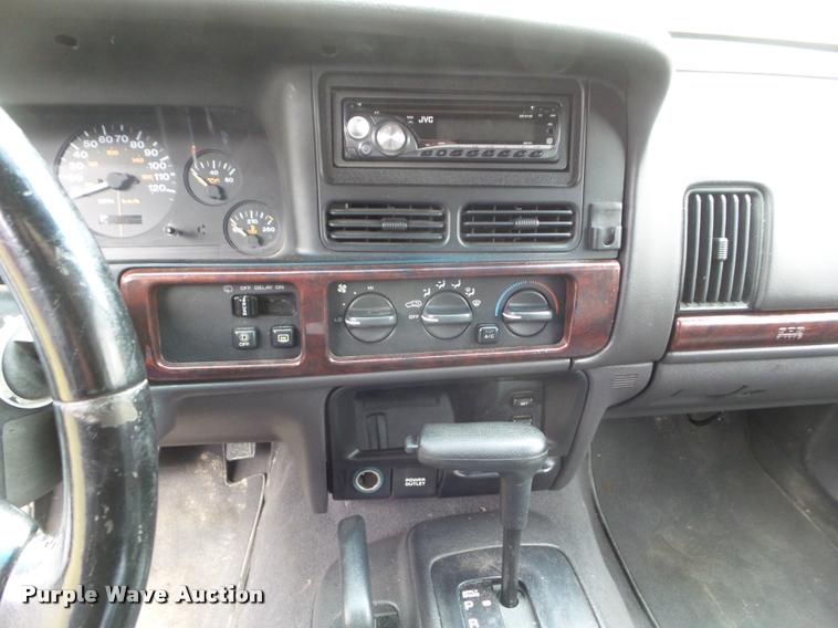 image for item DA7740 1997 Jeep Grand Cherokee SUV