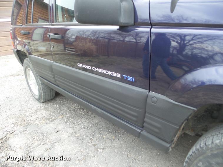 image for item DA7740 1997 Jeep Grand Cherokee SUV