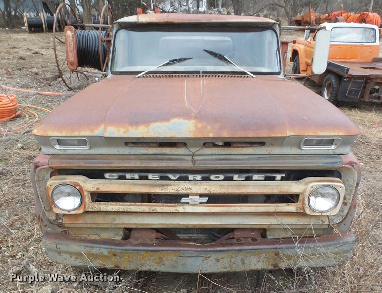image for item DA7744 1964 Chevrolet 60 grain truck