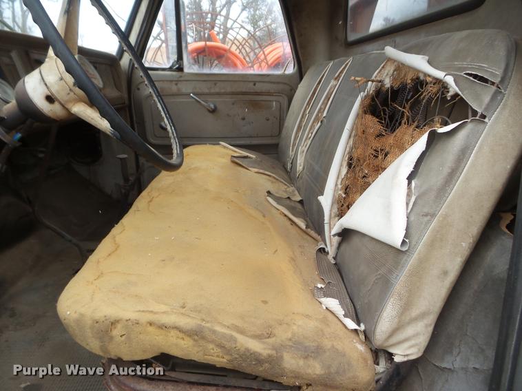 image for item DA7744 1964 Chevrolet 60 grain truck