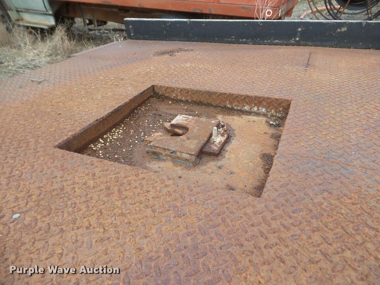 image for item DA7745 1976 Ford F600 flatbed truck