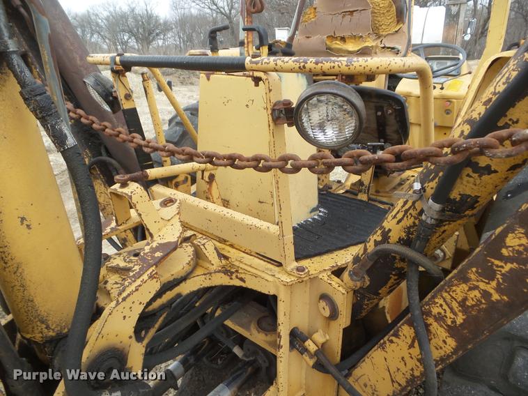 image for item DA7749 Ford 545 backhoe