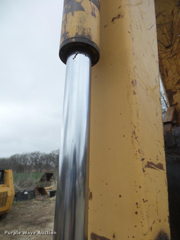 image for item DA7749 Ford 545 backhoe