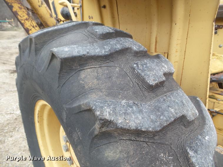 image for item DA7749 Ford 545 backhoe