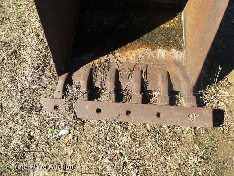 image for item DA9004 Case backhoe bucket