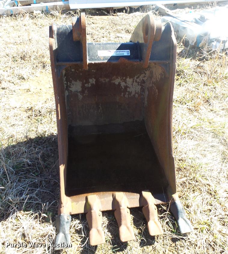 image for item DA9006 Caterpillar backhoe bucket