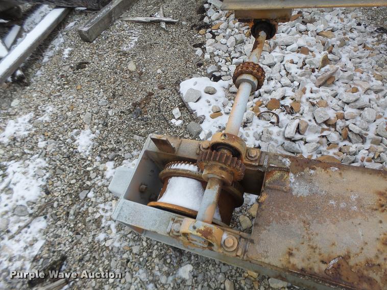 image for item DA9377 Deshazo overhead crane