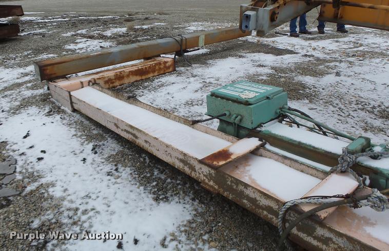 image for item DA9378 P & H swing crane