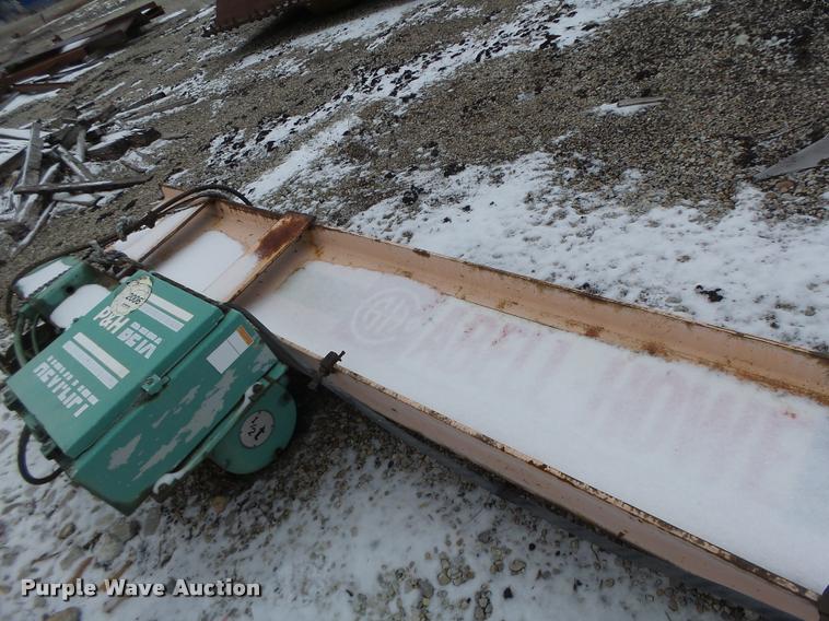 image for item DA9378 P & H swing crane