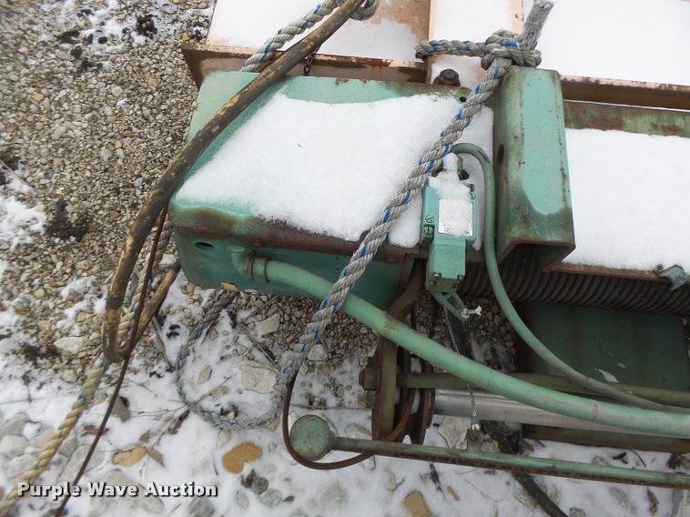 image for item DA9378 P & H swing crane