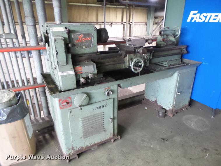 image for item DA9379 Logan metal lathe