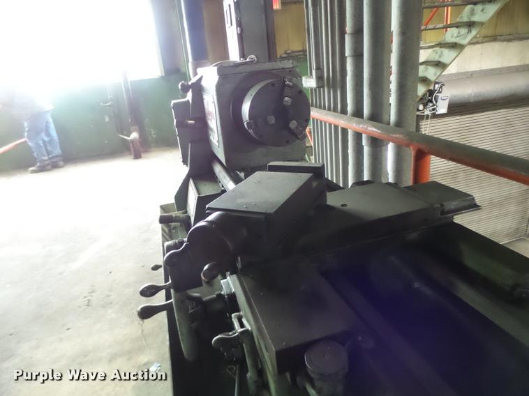 image for item DA9379 Logan metal lathe