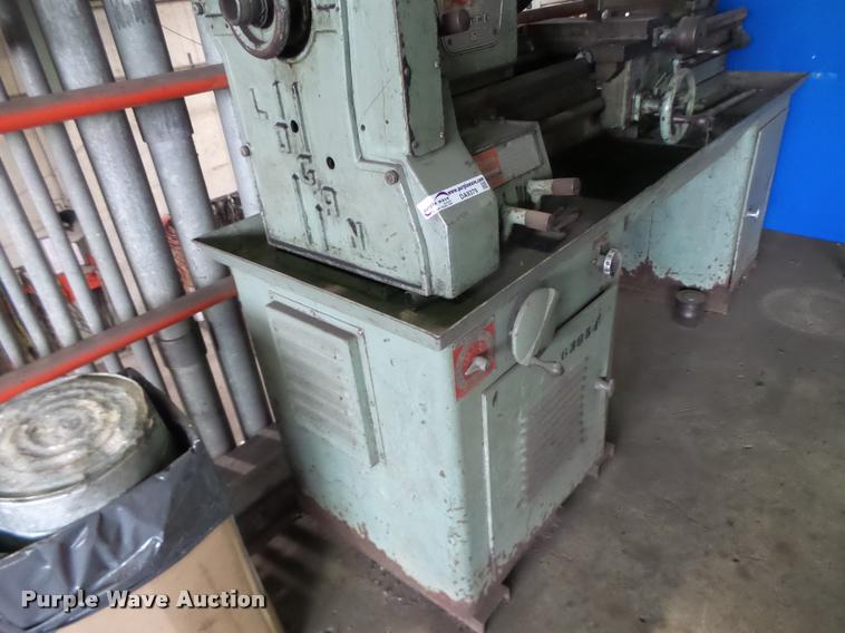 image for item DA9379 Logan metal lathe