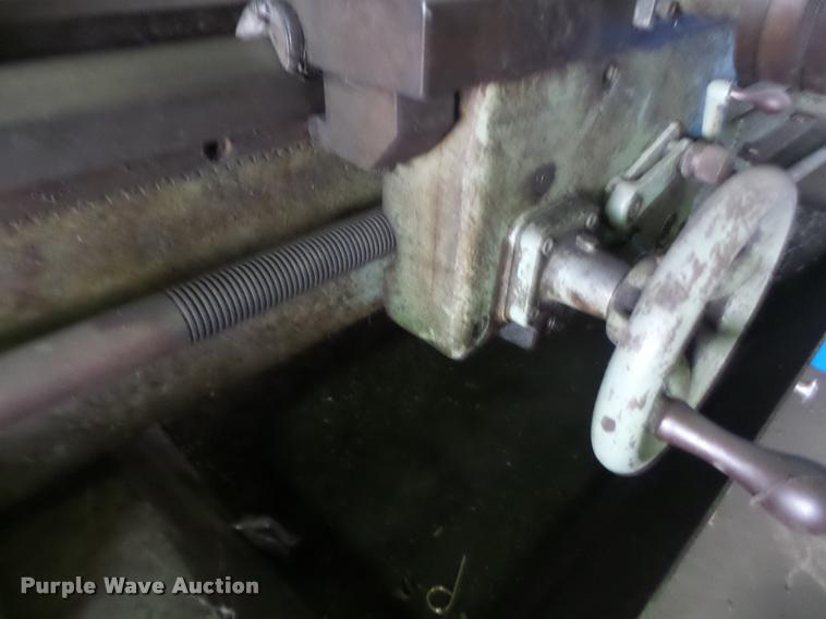 image for item DA9379 Logan metal lathe