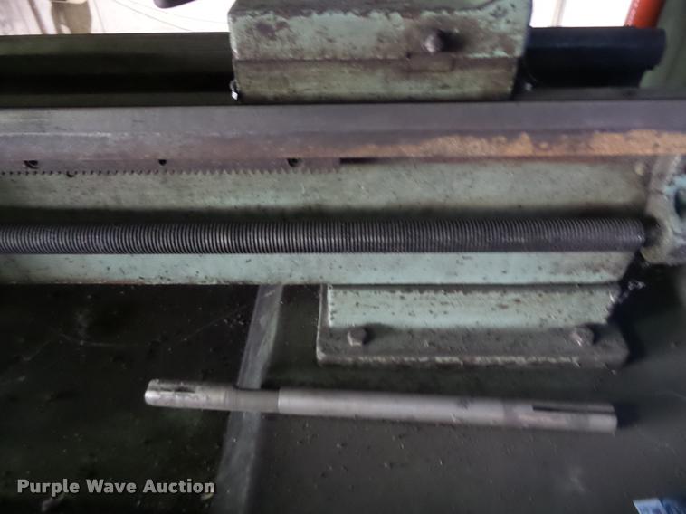 image for item DA9379 Logan metal lathe