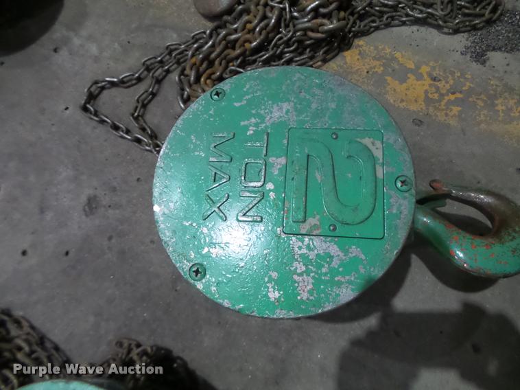 image for item DA9383 Approximately 12 chain hoists