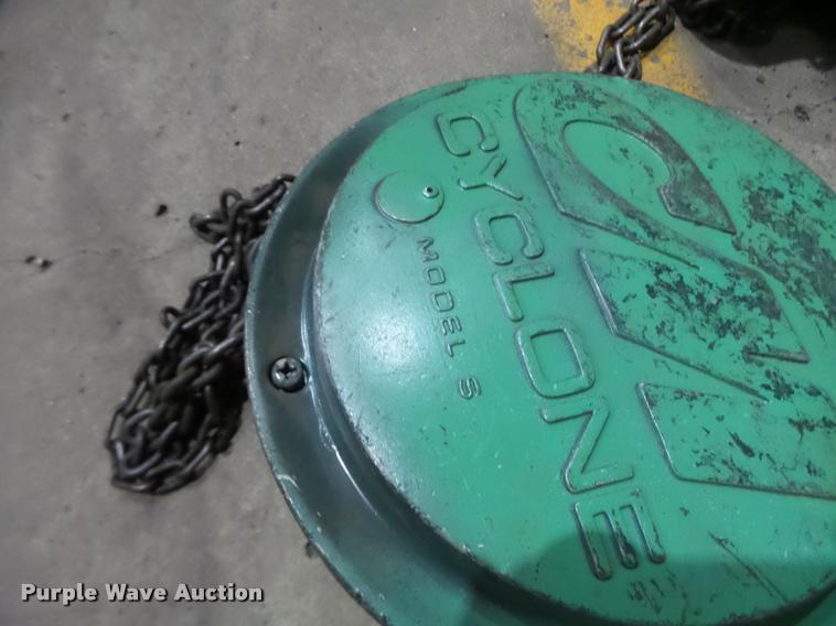 image for item DA9383 Approximately 12 chain hoists