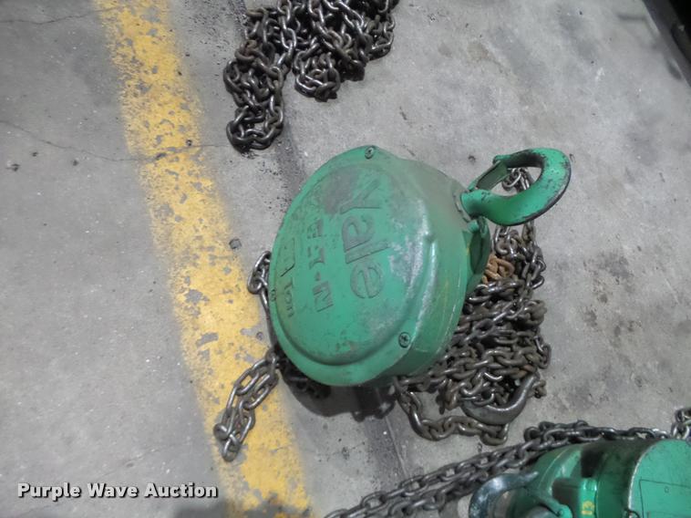 image for item DA9383 Approximately 12 chain hoists