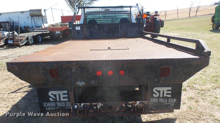 image for item DB0501 1993 Ford F450 Super Duty flatbed truck