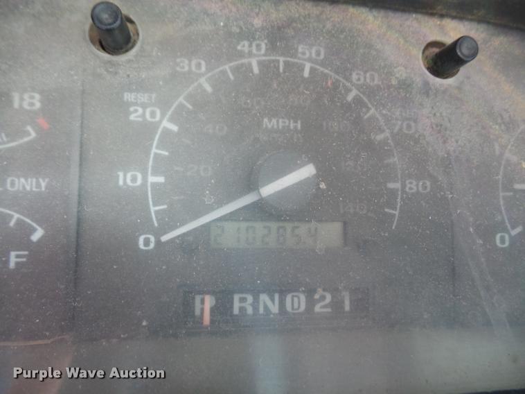 image for item DB0501 1993 Ford F450 Super Duty flatbed truck