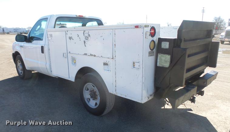 image for item DB0535 2005 Ford F250 Super Duty utility bed truck