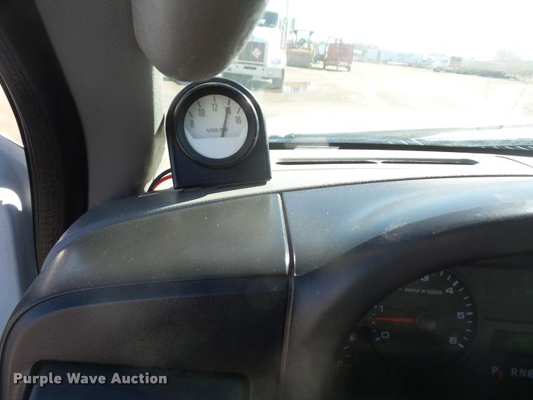 image for item DB0535 2005 Ford F250 Super Duty utility bed truck