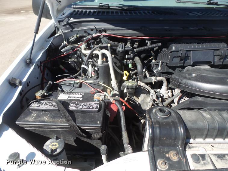 image for item DB0535 2005 Ford F250 Super Duty utility bed truck