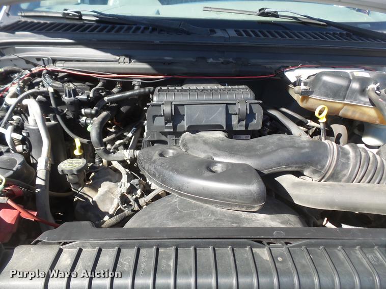 image for item DB0535 2005 Ford F250 Super Duty utility bed truck