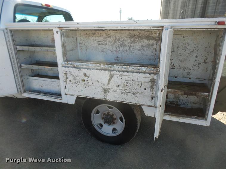 image for item DB0535 2005 Ford F250 Super Duty utility bed truck