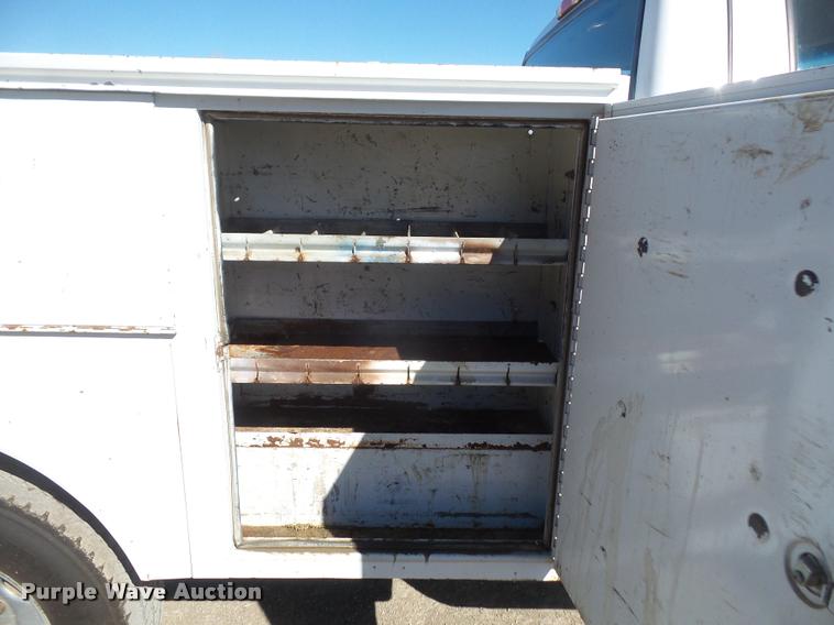 image for item DB0535 2005 Ford F250 Super Duty utility bed truck