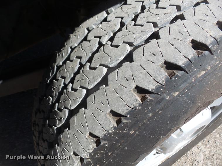 image for item DB0535 2005 Ford F250 Super Duty utility bed truck