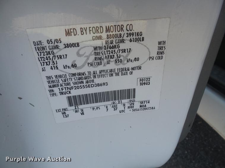 image for item DB0535 2005 Ford F250 Super Duty utility bed truck