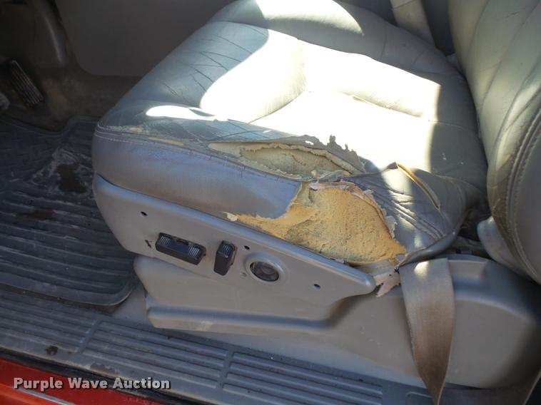 image for item DB0536 2004 Chevrolet Silverado 1500 Crew Cab pickup truck