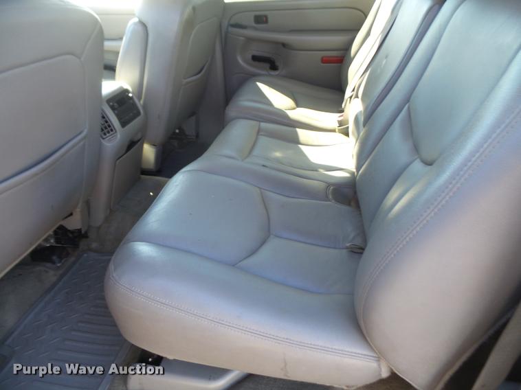 image for item DB0536 2004 Chevrolet Silverado 1500 Crew Cab pickup truck