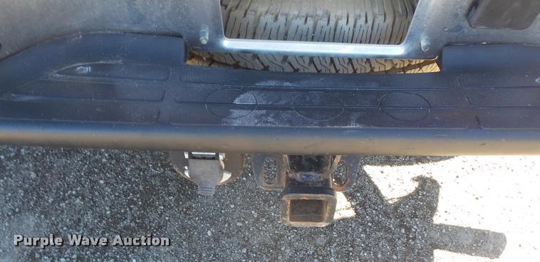 image for item DB0536 2004 Chevrolet Silverado 1500 Crew Cab pickup truck