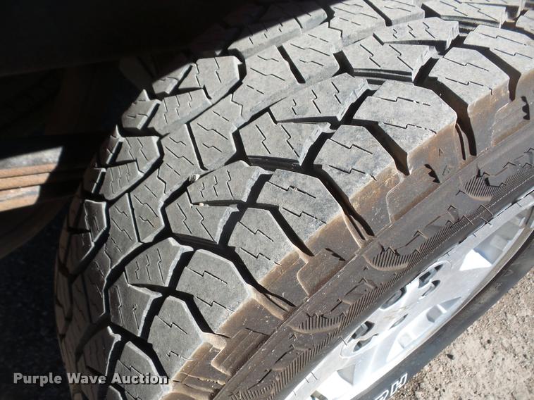 image for item DB0536 2004 Chevrolet Silverado 1500 Crew Cab pickup truck