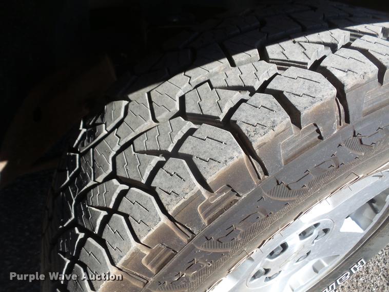 image for item DB0536 2004 Chevrolet Silverado 1500 Crew Cab pickup truck