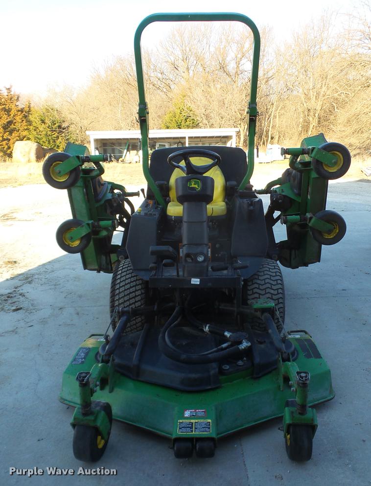 image for item DB0645 2013 John Deere 1600 Series II Turbo lawn mower