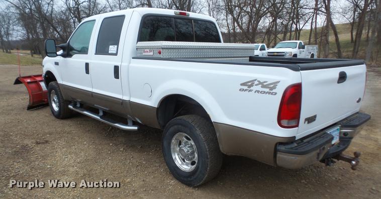 image for item DB0658 2002 Ford F250 Super Duty Crew Cab pickup truck