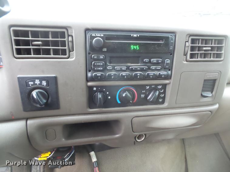 image for item DB0658 2002 Ford F250 Super Duty Crew Cab pickup truck